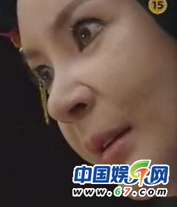 女星保养过度脸部僵硬似假人