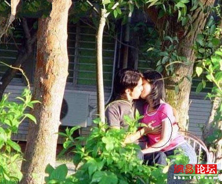 全国摸奶哥爆红网络