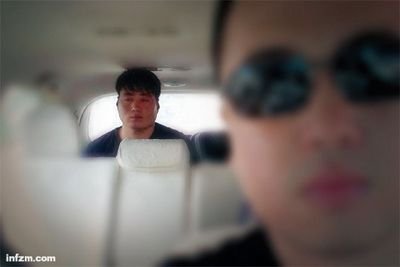 被警察从家中带走前，蔡洋还不明白自己闯了什么祸。“网上对我一半支持一半反对。”他对母亲说。 （