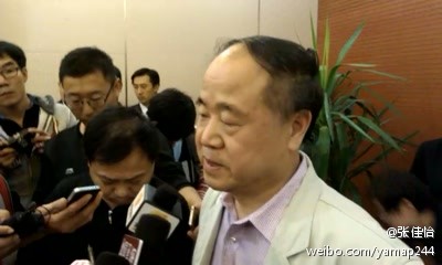 莫言获诺贝尔文学奖后接受采访 莫言获诺贝尔文学奖后接受采访