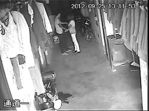 女白领整容成范冰冰未成 绑架美容院老板