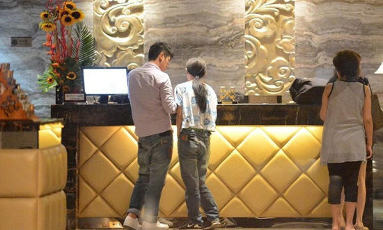 霍思燕与男友深夜开房