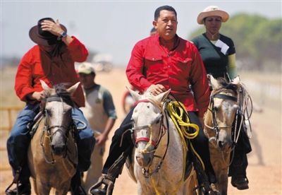 查韦斯对反对派冷酷无情