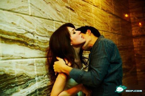 重温明星香艳吻戏 hold不住