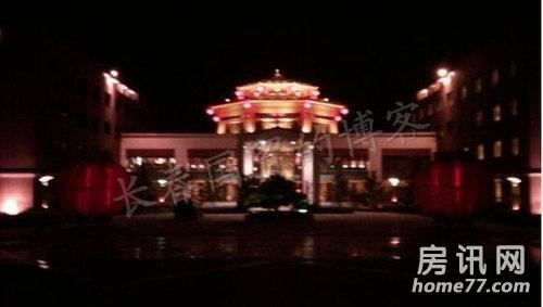 赵本山千金生活奢侈:住豪宅坐私人飞机出行