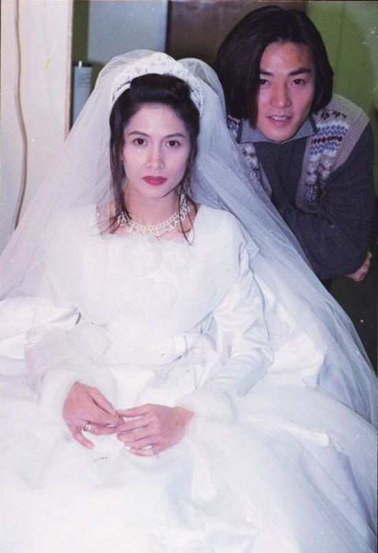 郑伊健首次谈三任女友 称与梁咏琪爱情轰烈