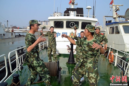 江苏海警部队官兵跳《江南style》缓解压力