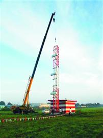 青岛机场请空中国王验导盲眼 飞机500米能盲降