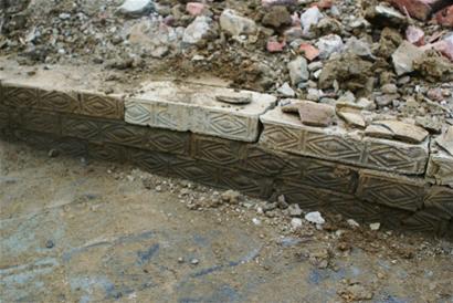 青岛即墨挖出宋代古墓 55枚千年铜钱重见天日