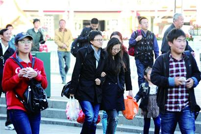 北风一来“暖秋”闪开