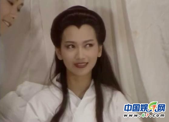 《新白娘子传奇》经典穿帮照:小青笑场伤不起