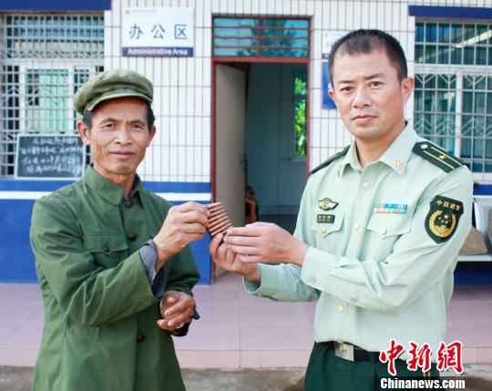 云南越战老兵上交子弹44发 珍藏30余年
