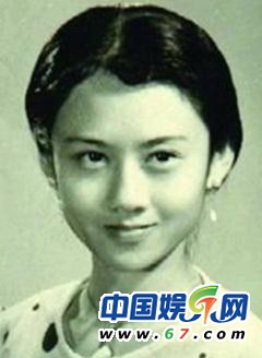 孔雀公主杨丽萍告别舞台 13岁侄女小彩旗接班