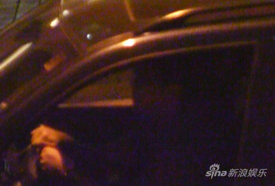 莫少聪与洪欣分手后再婚生女 父女亲情照曝光(