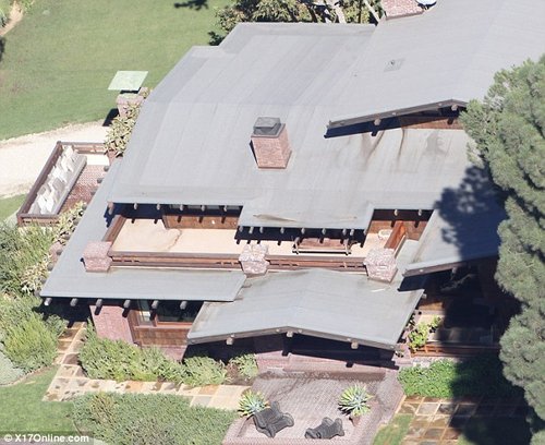 朱莉皮特豪宅航拍图曝光 造价千万堪比宫殿