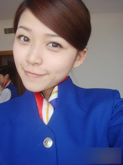 空姐高薪背后的生活