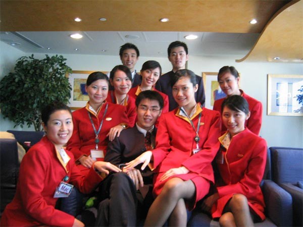 空姐高薪背后的生活