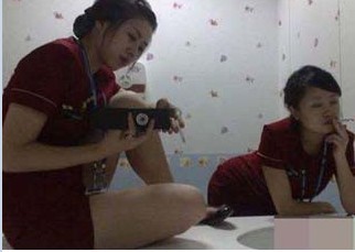 空姐高薪背后的生活