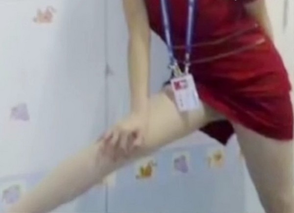 空姐高薪背后的生活