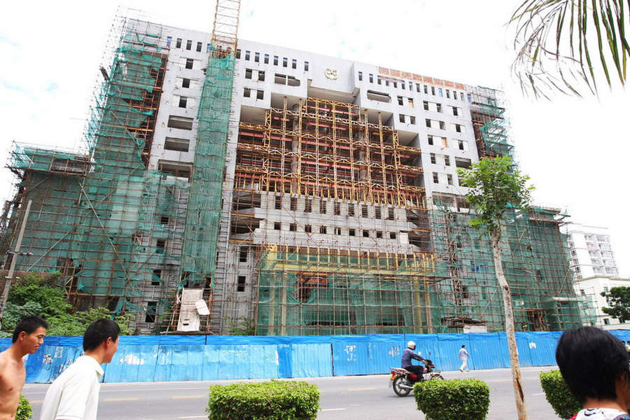 官员视纳税人的钱如粪土 太气人