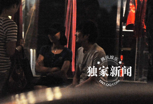 董洁与'小三'王大治吃饭照曝光 未有亲密举动