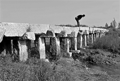 莫言高密旧居成旅游热点 百岁老宅已闲置20余年