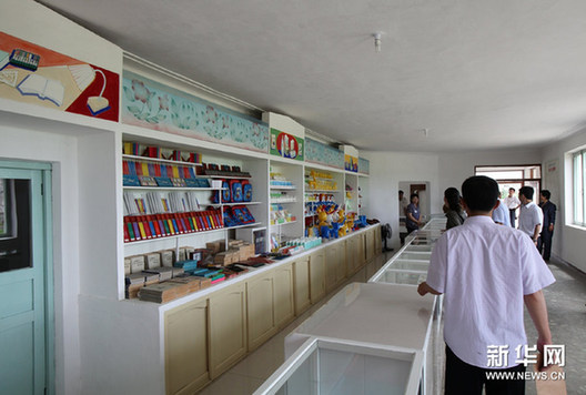 朝鲜合作农场居民生活揭秘:电视电脑不缺