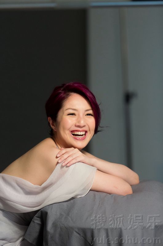 杨千嬅产后复出