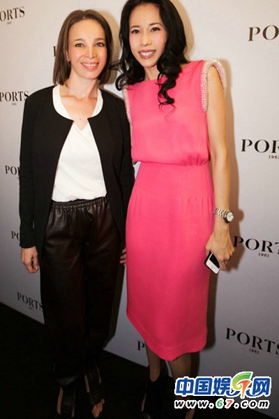 女星时装周斗身材 张曼玉女神范秦海璐似凸点