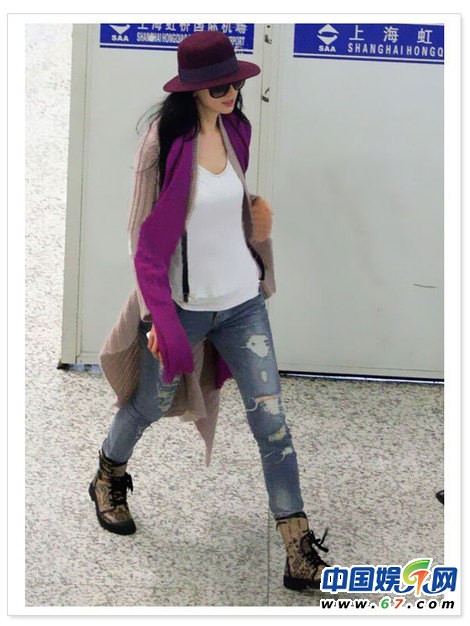 女星身材大起底 胸部时而丰满时而扁平似魔术