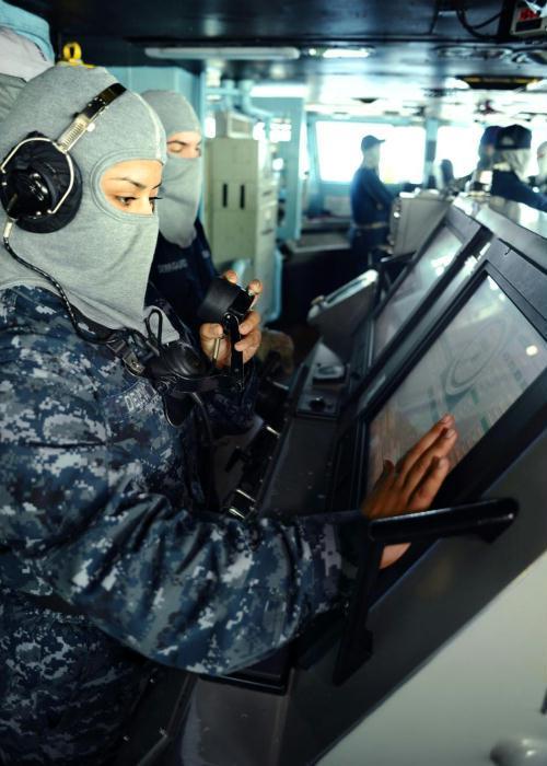 多艘美军战舰中国附近海域游弋 航母抵菲律宾