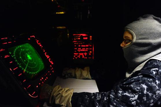 多艘美军战舰中国附近海域游弋 航母抵菲律宾