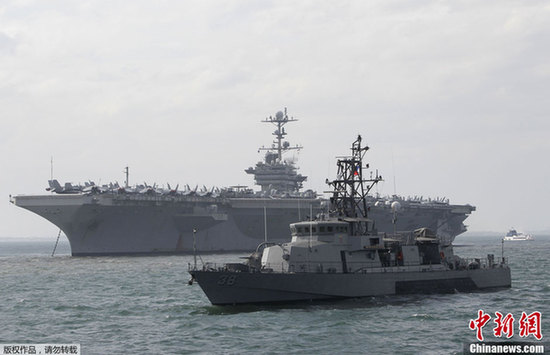 多艘美军战舰中国附近海域游弋 航母抵菲律宾