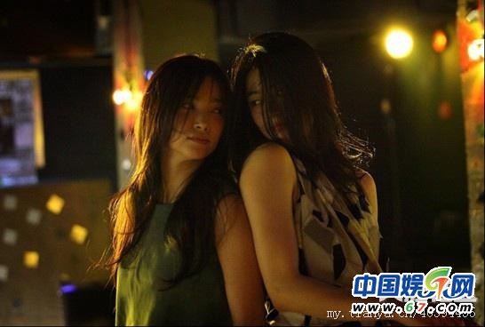 唯美蕾丝边电影盘点 何超仪田园激情照曝光