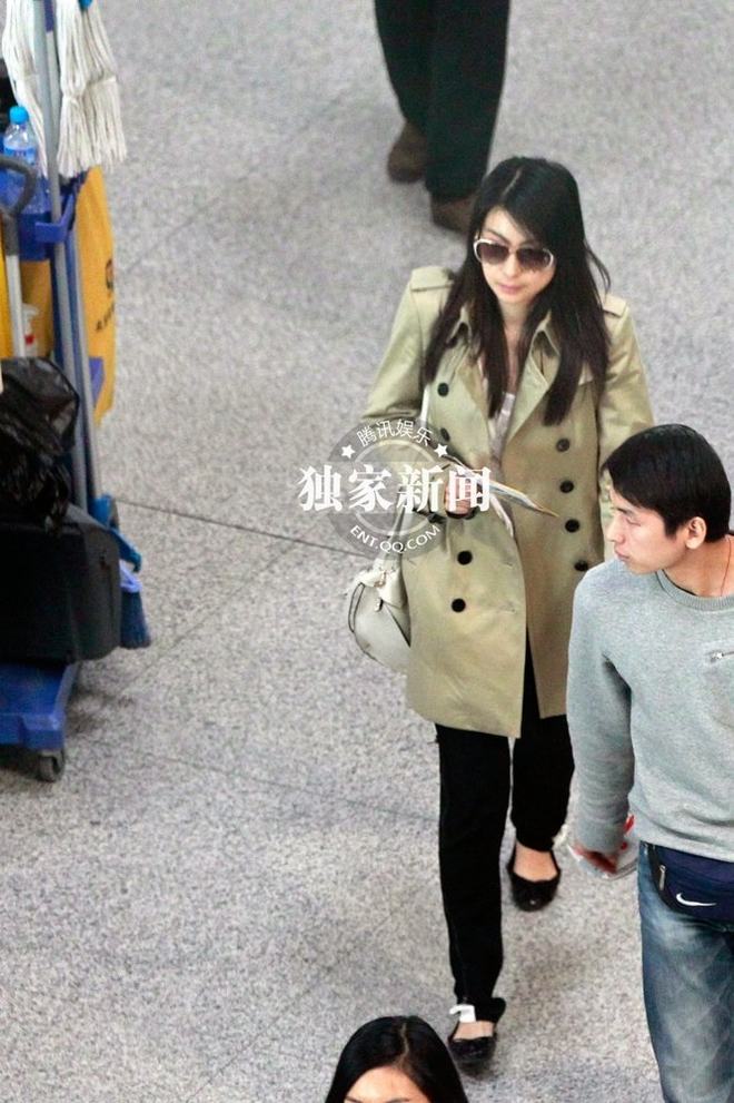 郭晶晶离京毫无“阔太”范 大婚将至霍启刚豪宅及婚礼现场曝光