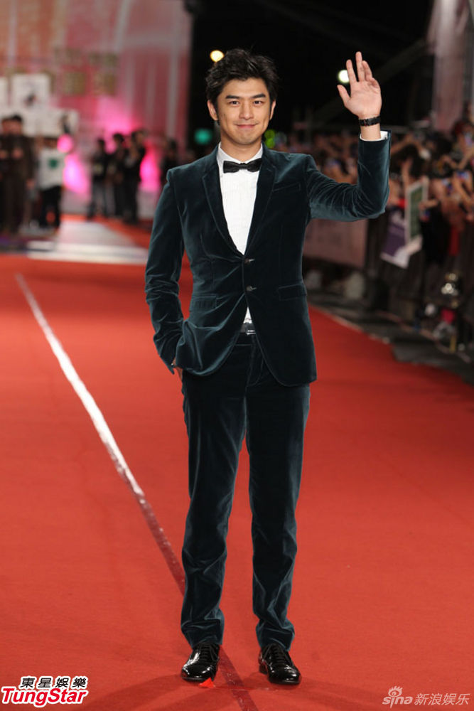 第47届金钟奖红毯 曾恺玹露胸垫林依晨透视显内裤