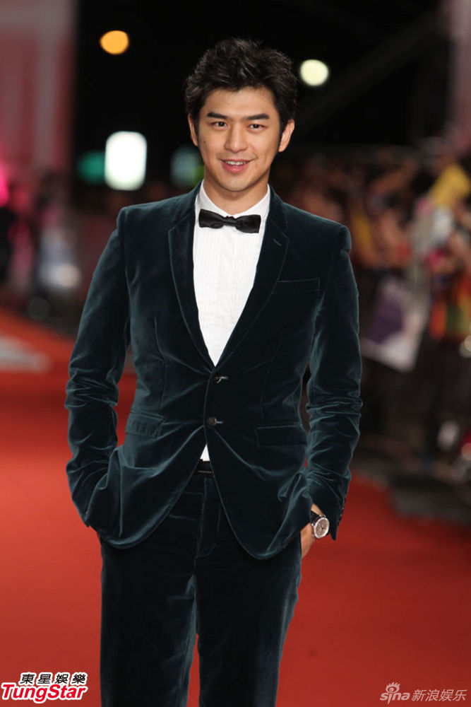 第47届金钟奖红毯 曾恺玹露胸垫林依晨透视显内裤