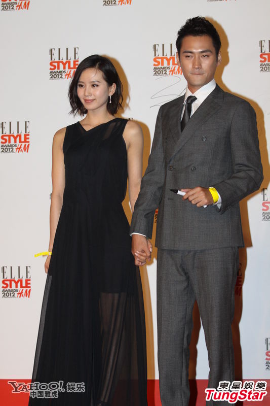 众女星时尚盛典斗艳 孙俪杨幂白裙保守关悦秀豪乳