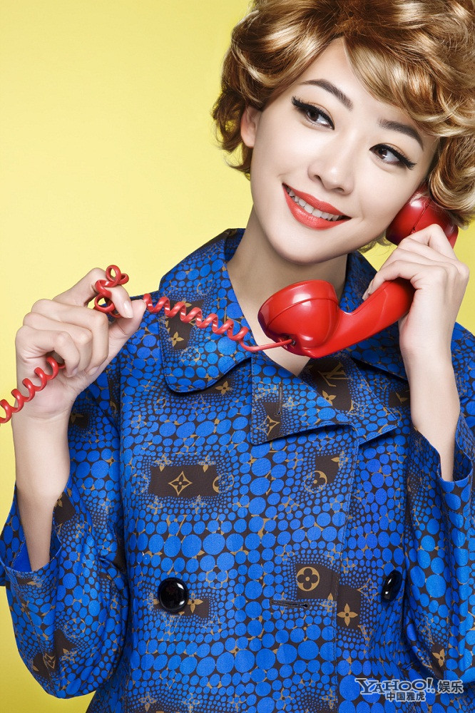 应采儿变金发红唇俏妞儿 波普时尚大片极致魅惑