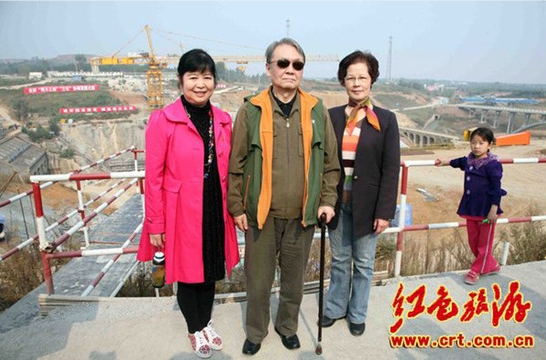 毛泽东侄子李实露面