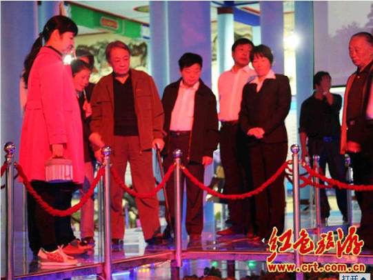 毛泽东侄子李实露面