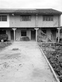 颜艳红的家这些天始终大门紧闭 颜艳红的家这些天始终大门紧闭