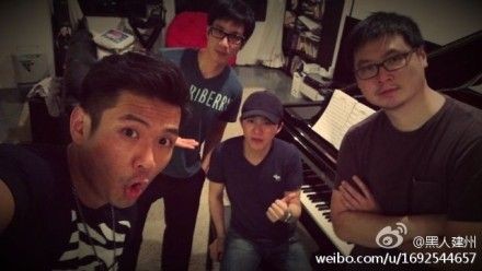 王力宏豪车接林筱筠回家过夜 甜蜜共处12小时