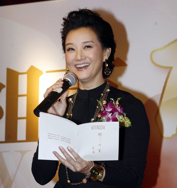 图揭被岁月糟蹋了的女星