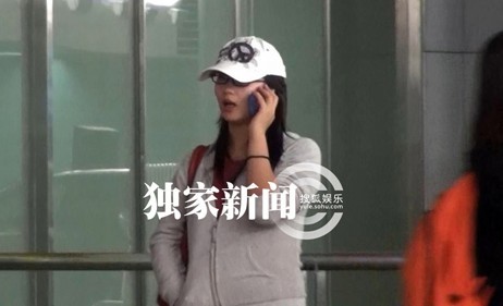 陈好戴口罩素颜现身 身形臃肿万人迷身材不见