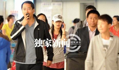 陈好戴口罩素颜现身 身形臃肿万人迷身材不见