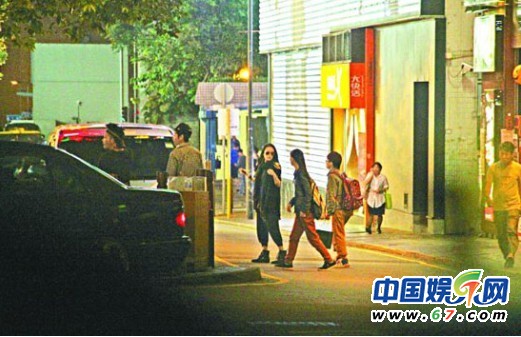 章子怡赴港豪掷50万买名表