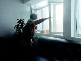 嘉馨大厦电梯电线短路 高楼冒烟虚惊一场