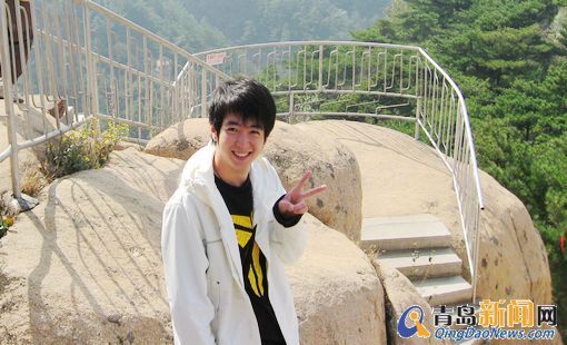 即墨国税局年轻干部爆红 青岛最帅公务员 即墨国税局年轻干部爆红 青岛最帅公务员