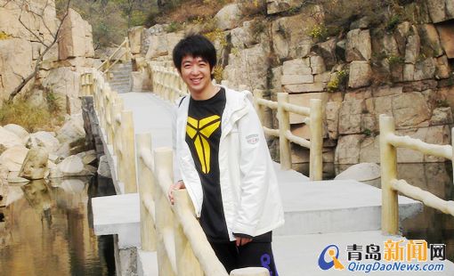 即墨国税局年轻干部爆红 青岛最帅公务员